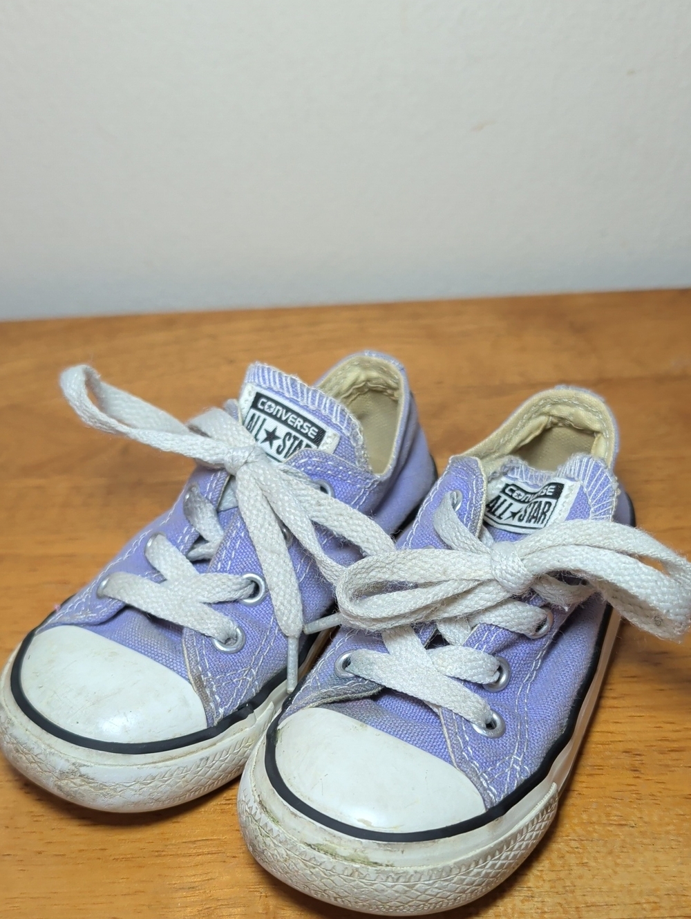 Converse Toddler Chucks Lilac White Sneakers Low-Top Skater Grunge Unisex Size 7
